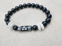 Black White Bracelet Beaded Unisex Size 8 Handmade Stretch Jewelry