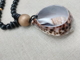 Men Necklaces Large Cowrie Shell Pendant Black Gold Beaded Jewelry