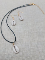 Women Cowrie Jewelry Set Necklace Earrings Black Cord Gold Tone Small Ethnic Statement