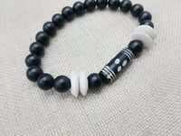 Black White Bracelet Beaded Unisex Size 8 Handmade Stretch Jewelry