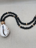 Men Necklaces Large Cowrie Shell Pendant Black Gold Beaded Jewelry