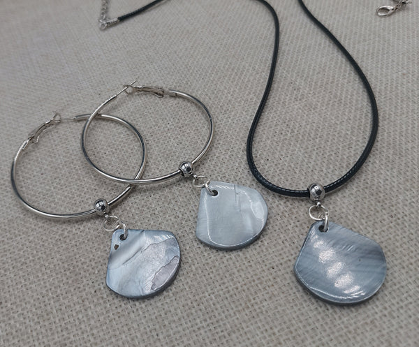 Women Mother of Pearl Shell Jewelry Set Hoop Earrings Necklace Silver Beach Fashion Statement Gift