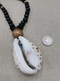 Men Necklaces Large Cowrie Shell Pendant Black Gold Beaded Jewelry