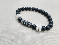 Black White Bracelet Beaded Unisex Size 8 Handmade Stretch Jewelry